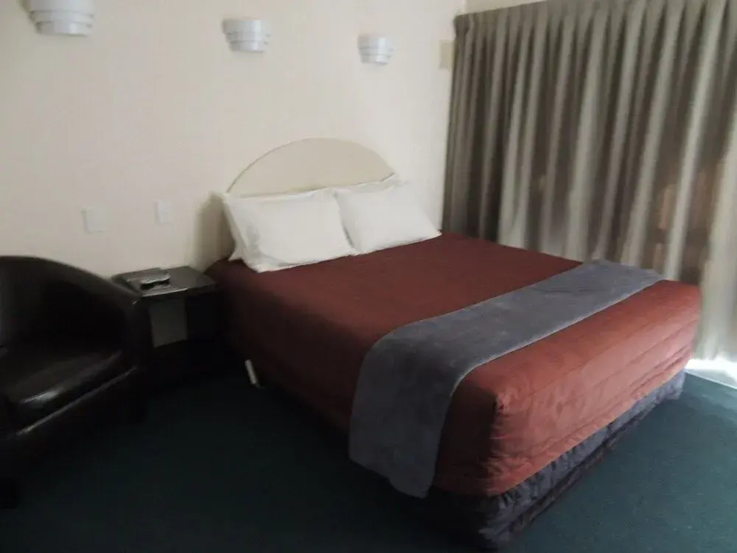 Fountain Court Motel