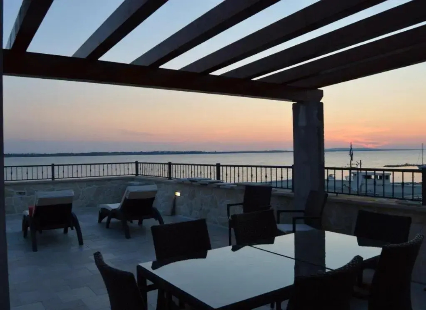 Sea View Apartments Nina - AE1021