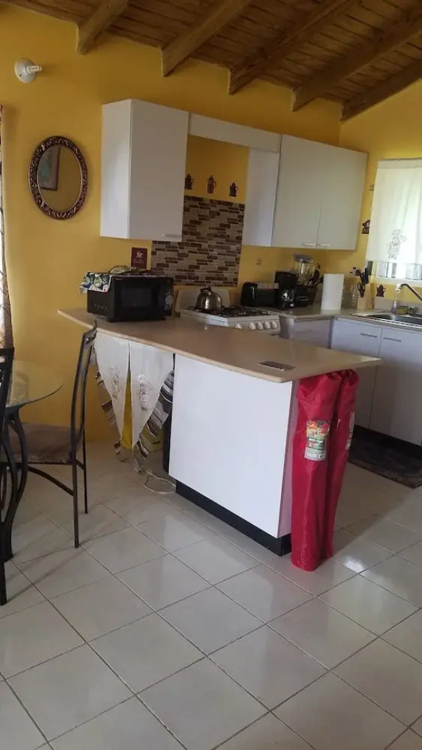 Cozy Getaway In New Harbor village