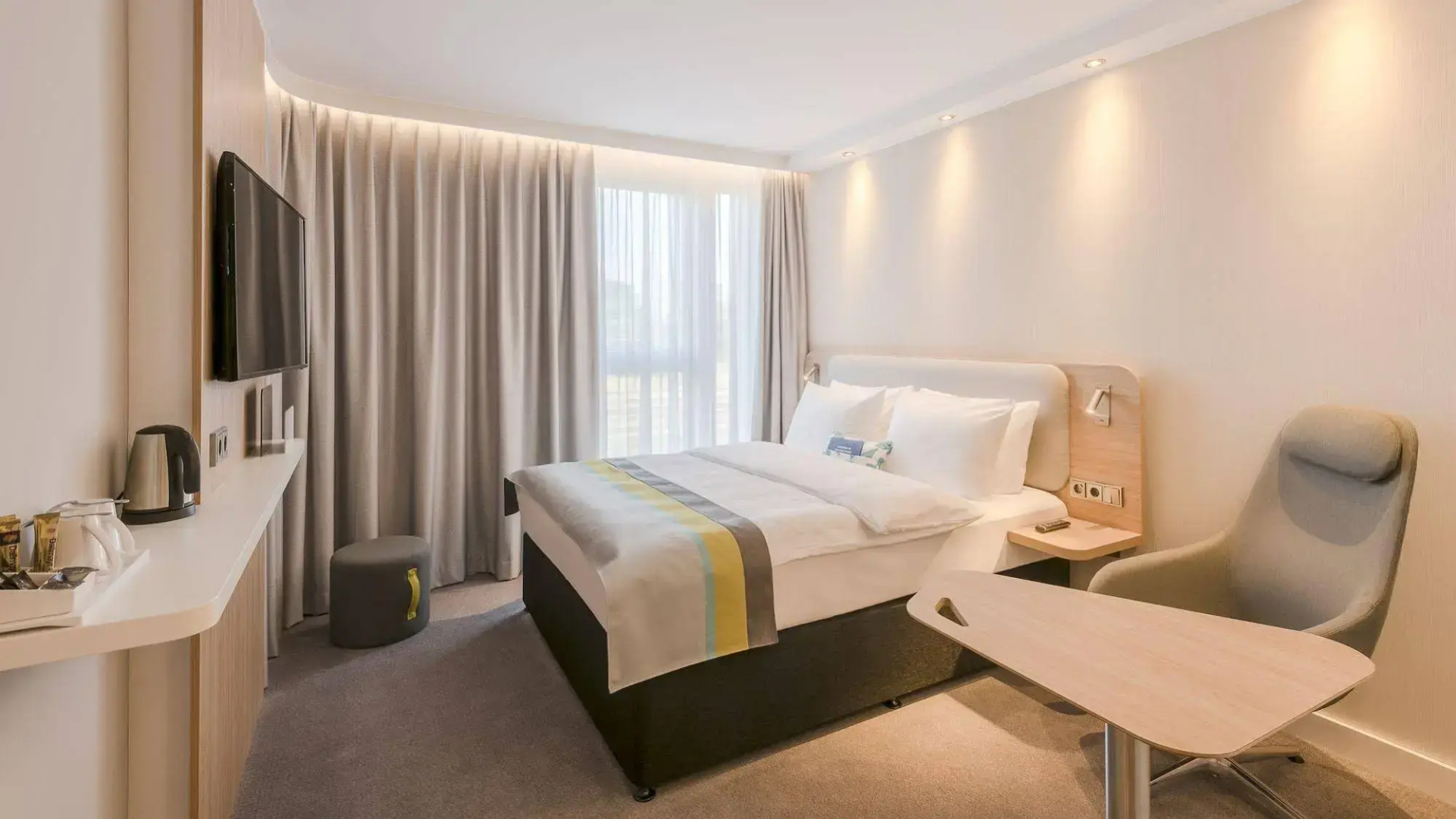 Premier Inn Cologne City Sud Hotel