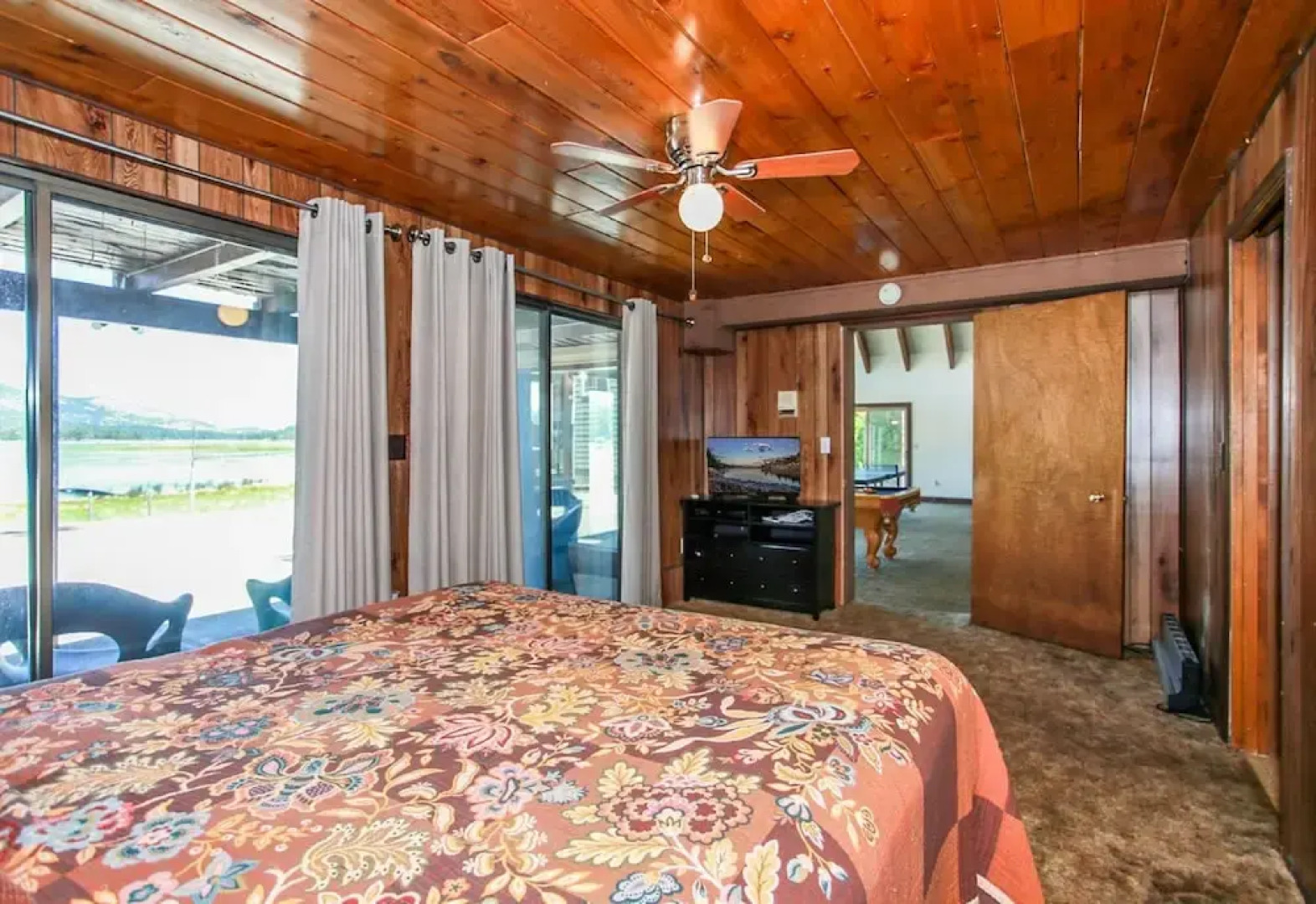 Hakuna Matata Lakefront