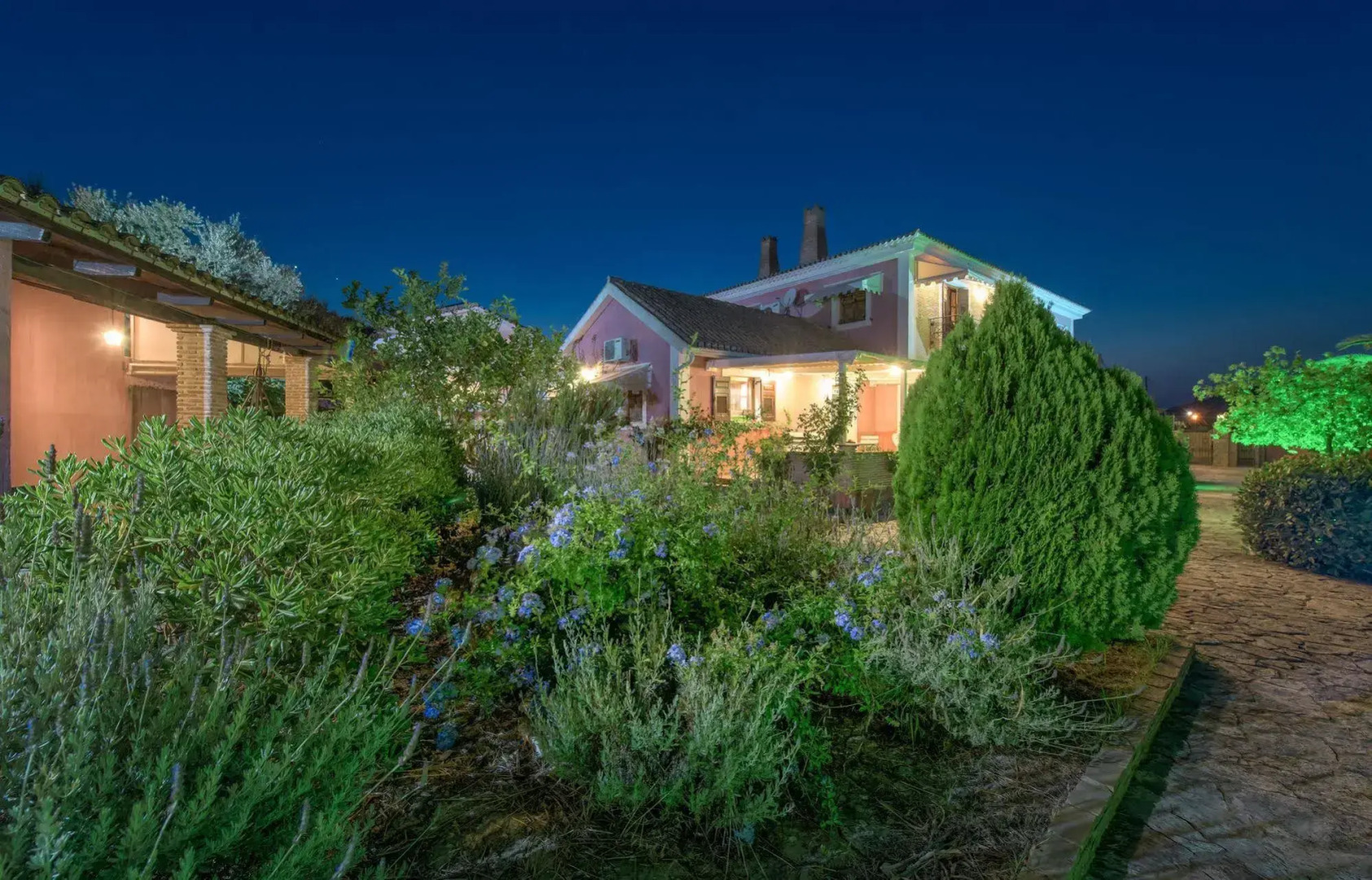 Sarakino The House of Literature