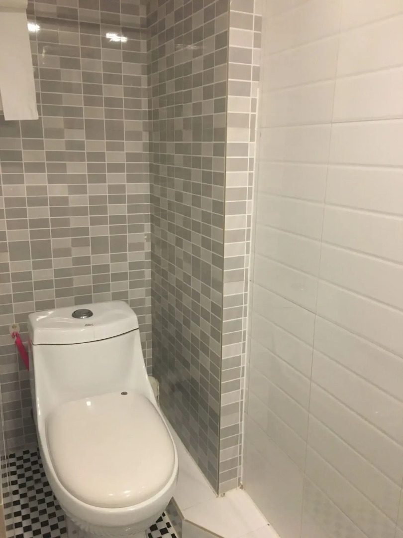 ZEN Rooms National Court