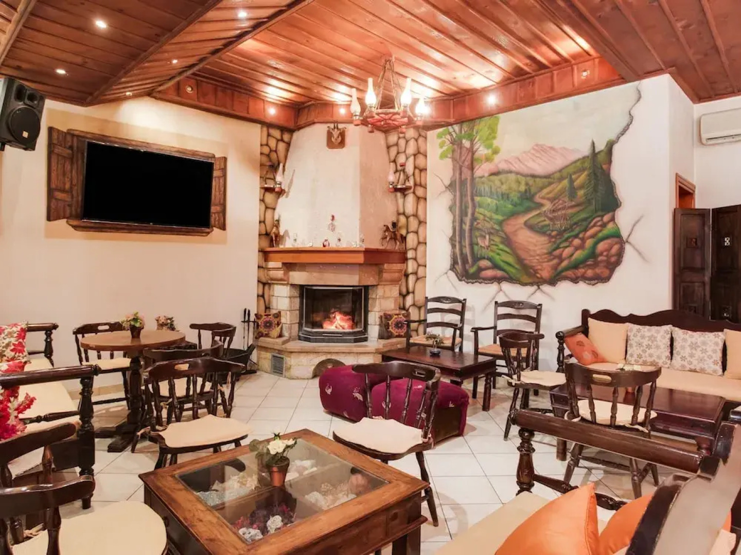 Simplistic Holiday Home in Stournareika With Terrace