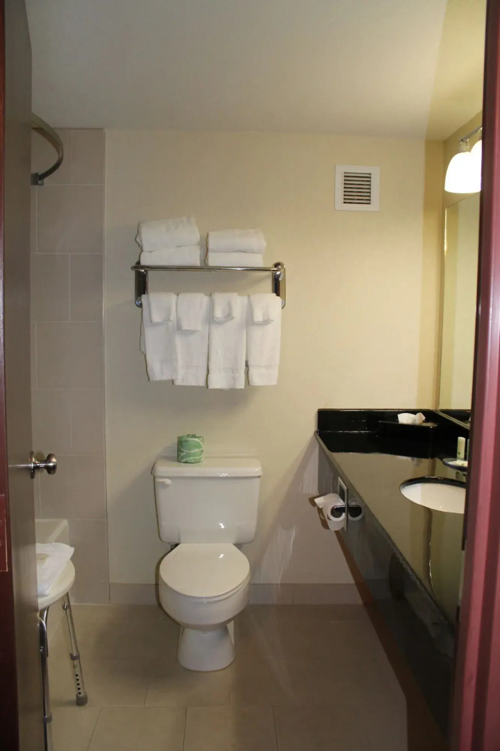 The Atrium Hotel on Third