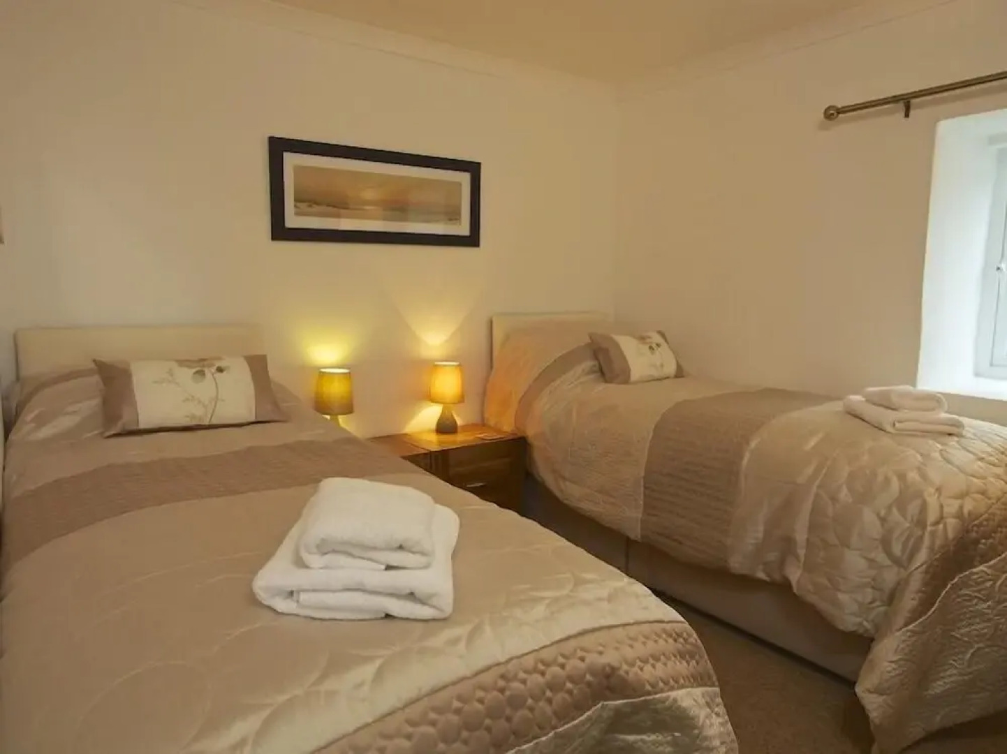 Seagrass, Thornlea Mews