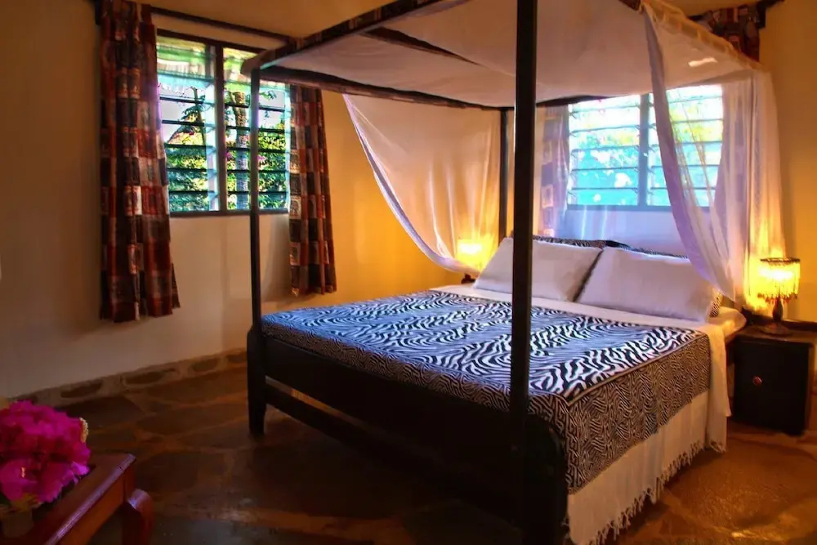 Villa Dora and Holly