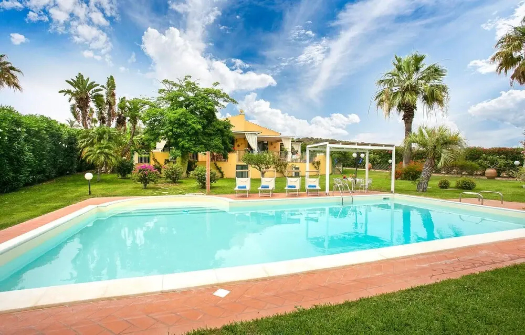 Nice Home in Scicli With Wifi, Private Swimming Pool and Outdoor Swimming Pool
