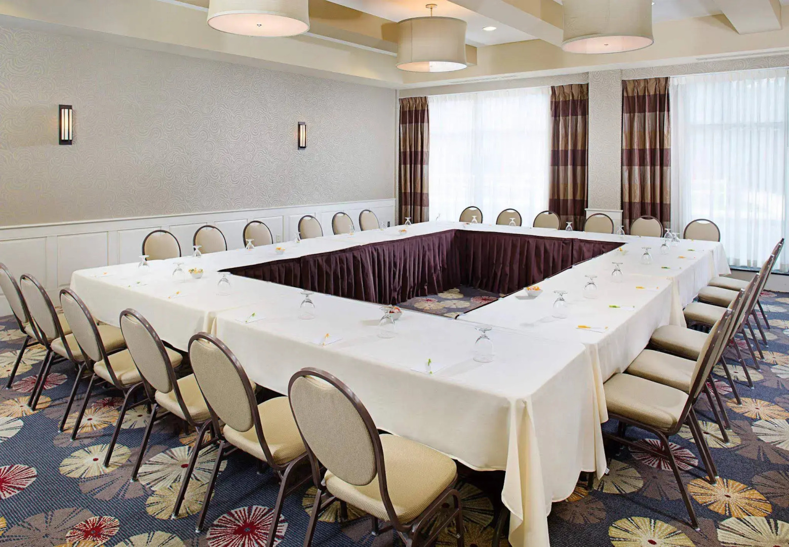 Courtyard by Marriott Keene Downtown