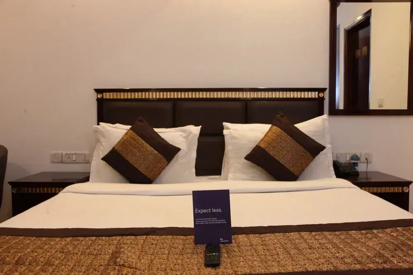 First Star HUDA Metro by FabHotel