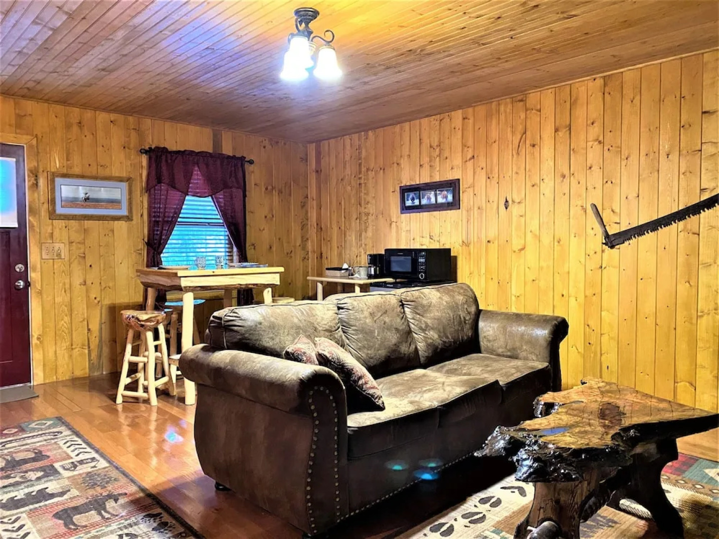 Alaska Creekside Cabins