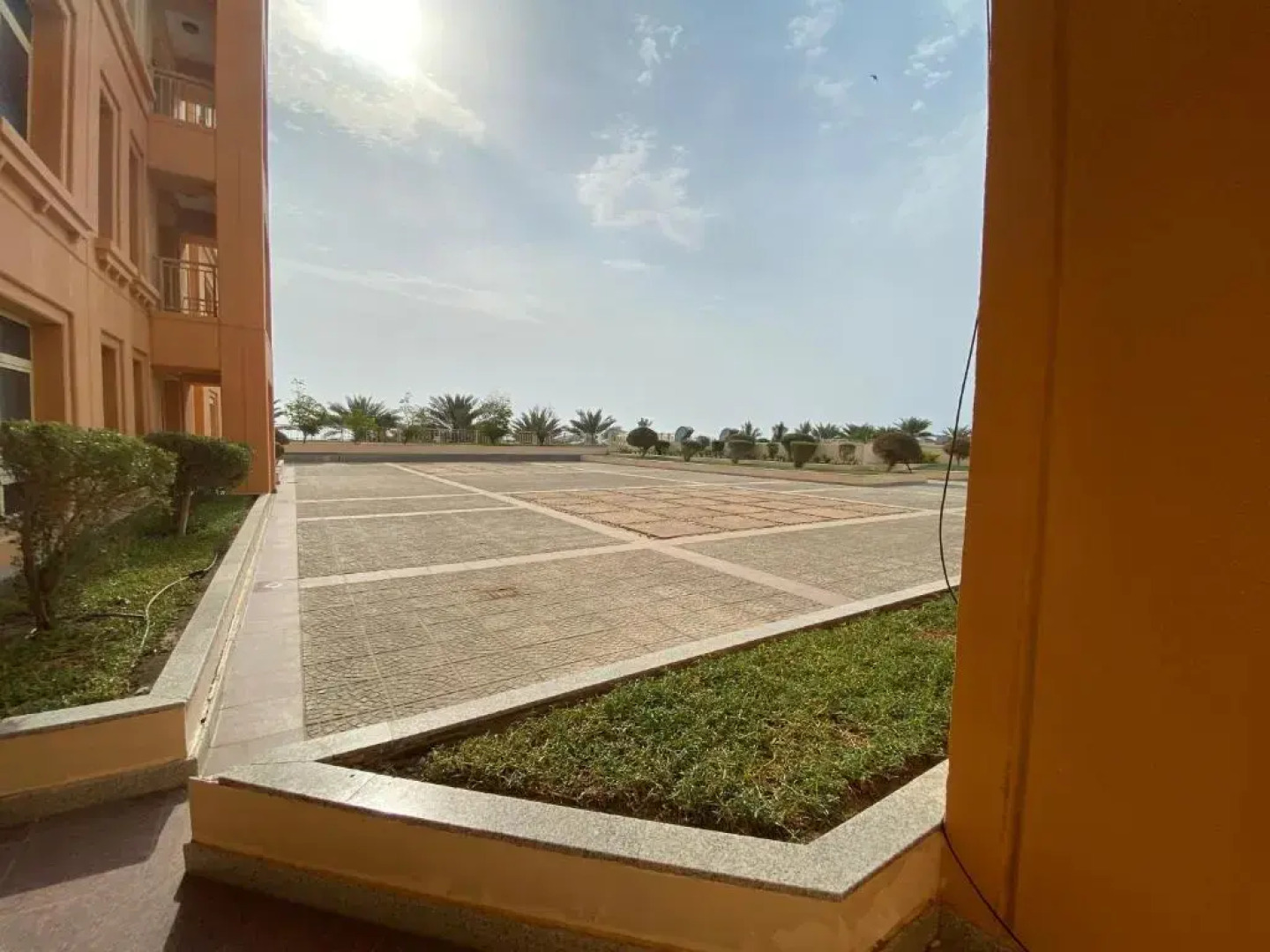 4 bedroom apt in king Abdullah economy city ابراج الشاطي