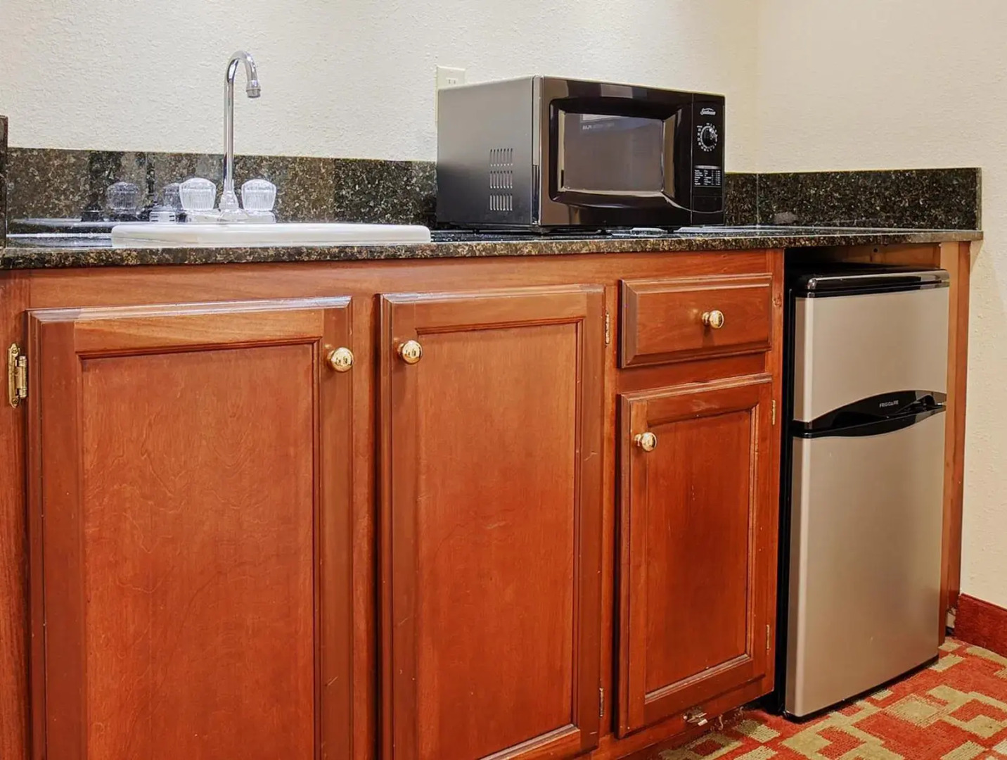 Best Western Albemarle Inn