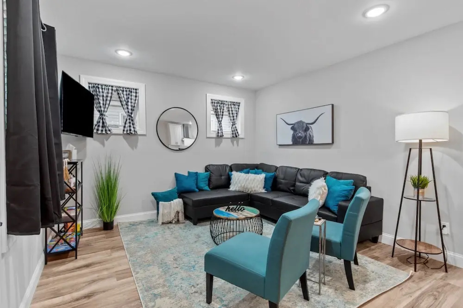 Blue Door Bungalow | JZ Vacation Rentals