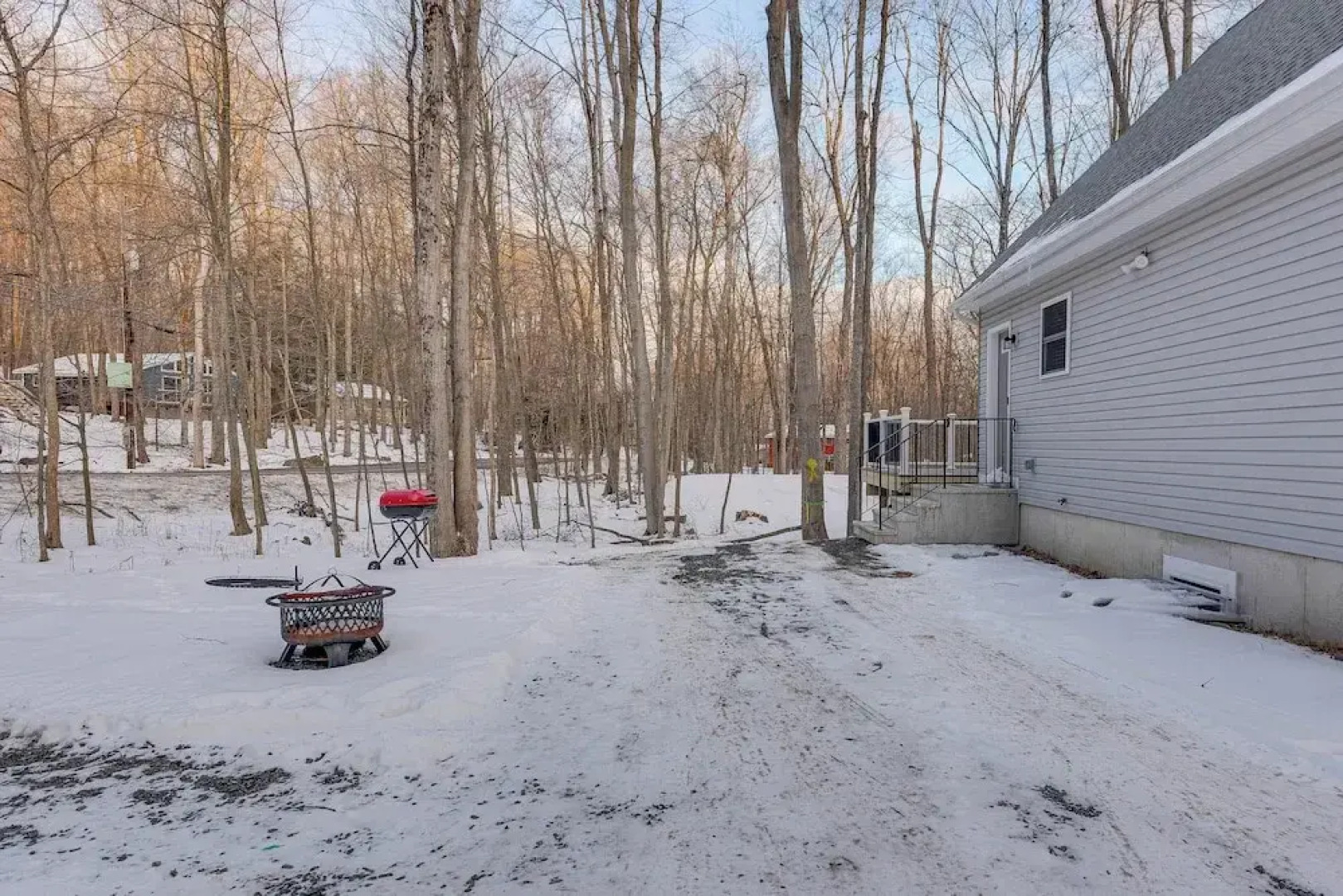 Hike & Ski: Pocono Lake Home w/ Community Perks!