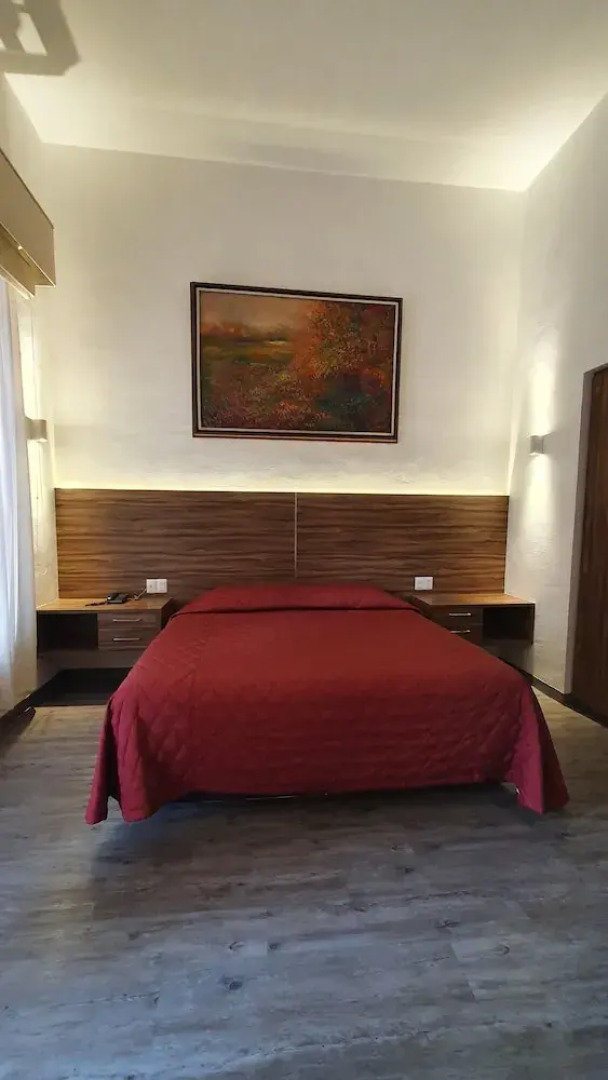 El Diezmo Hotel