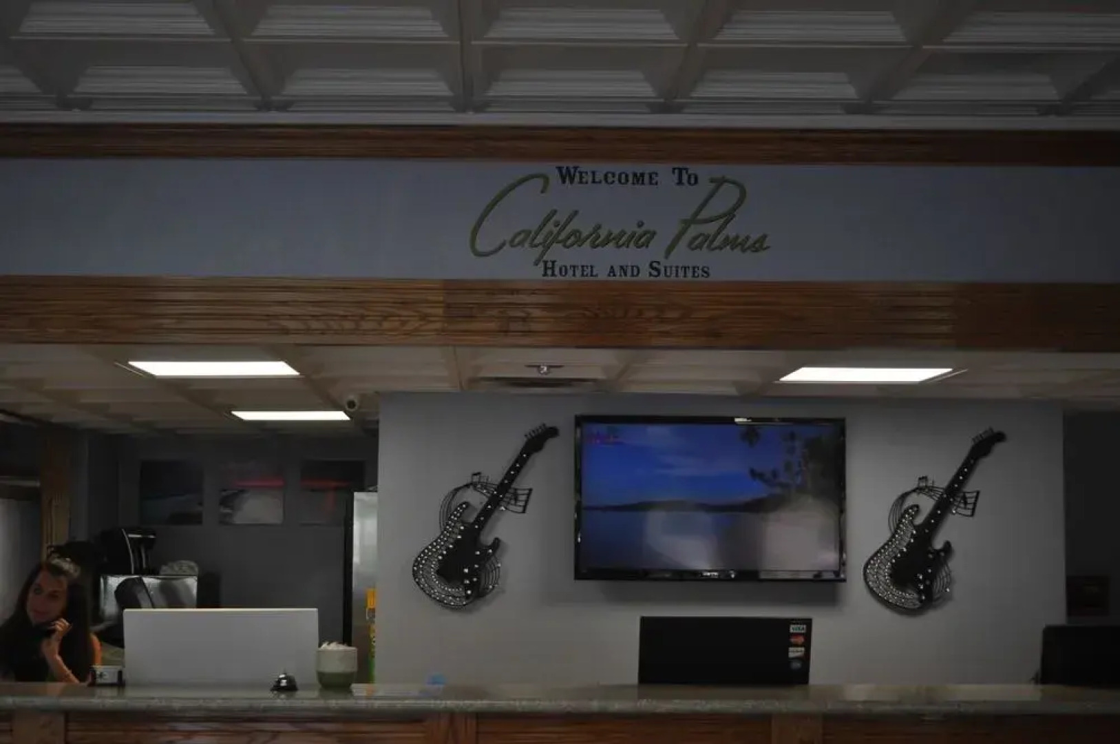 California Palms Hotel & Suites