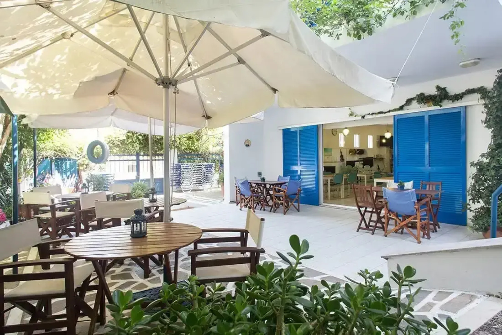 Daphne's Club Hotel Apartments