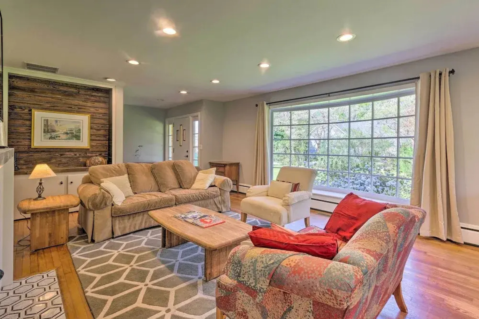 Dog-friendly Home: 1 Mi to Downtown Hendersonville