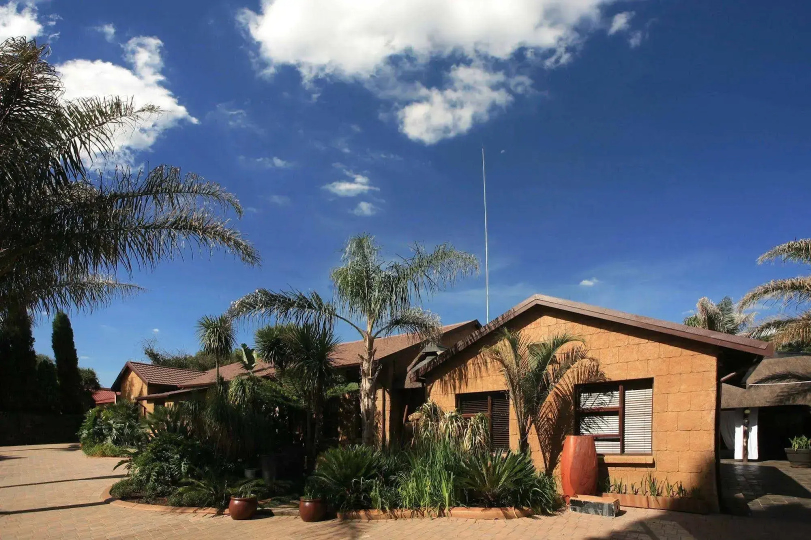 Summer Garden Guest House and Self Catering Apartments