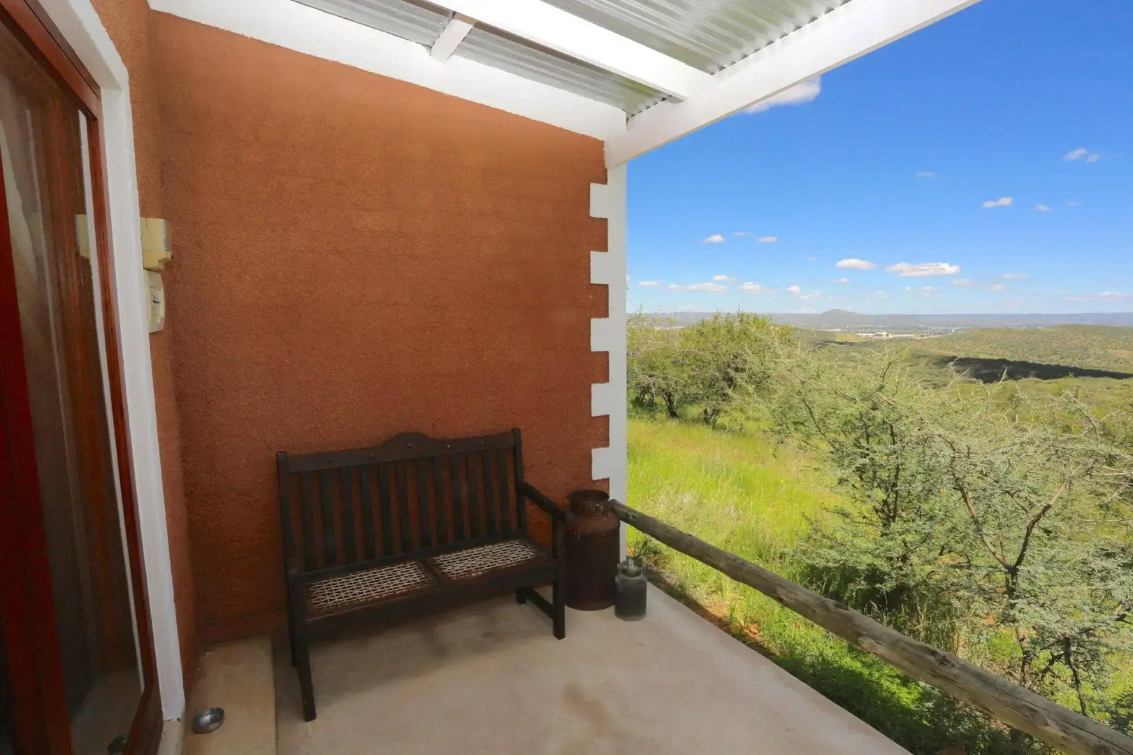 River Crossing Lodge