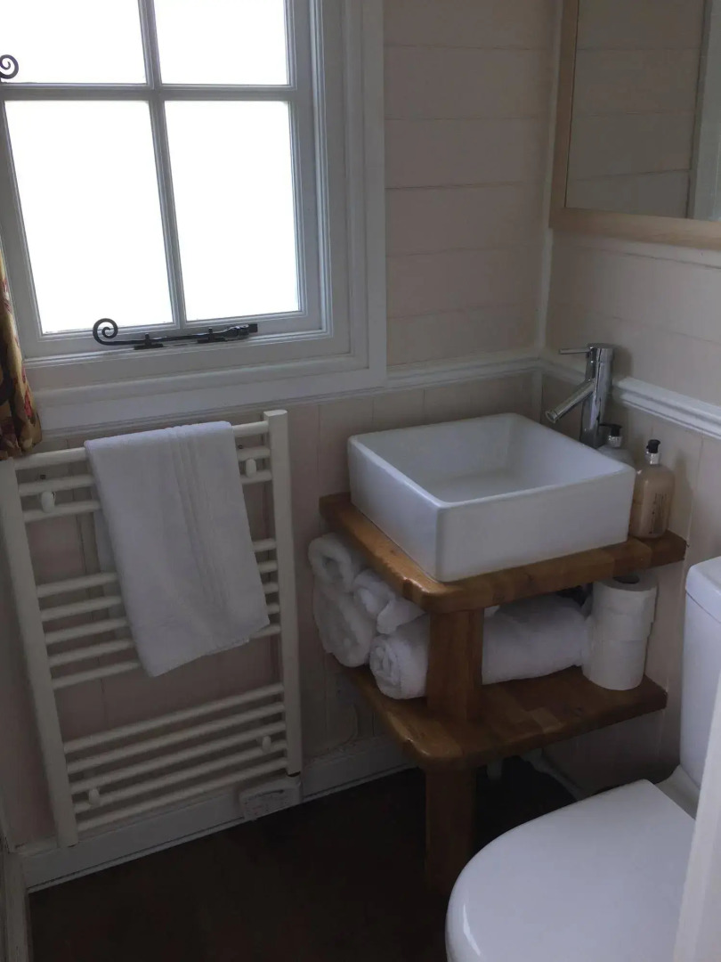 Dawn Chorus Holidays