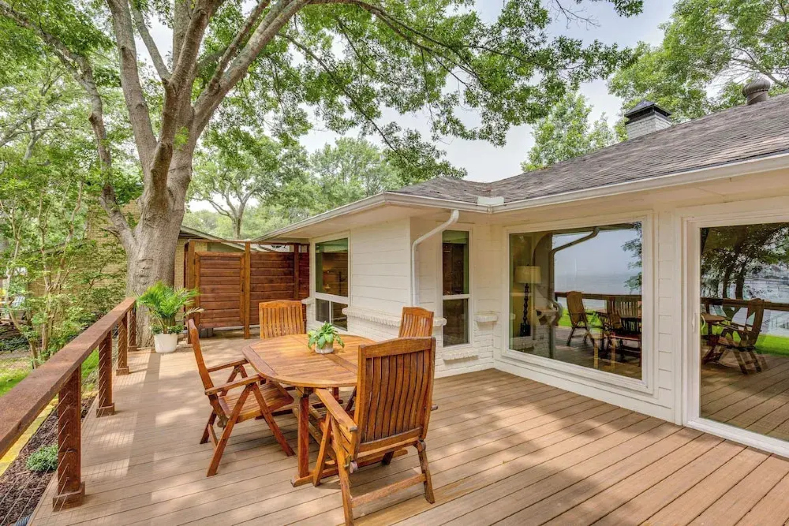 Private Dock: Lakefront Enchanted Oaks Retreat