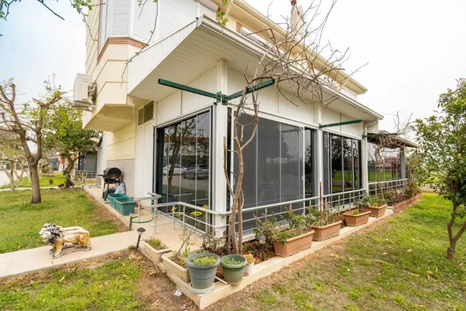 Serene House in Antalya With Shared Pool Garden