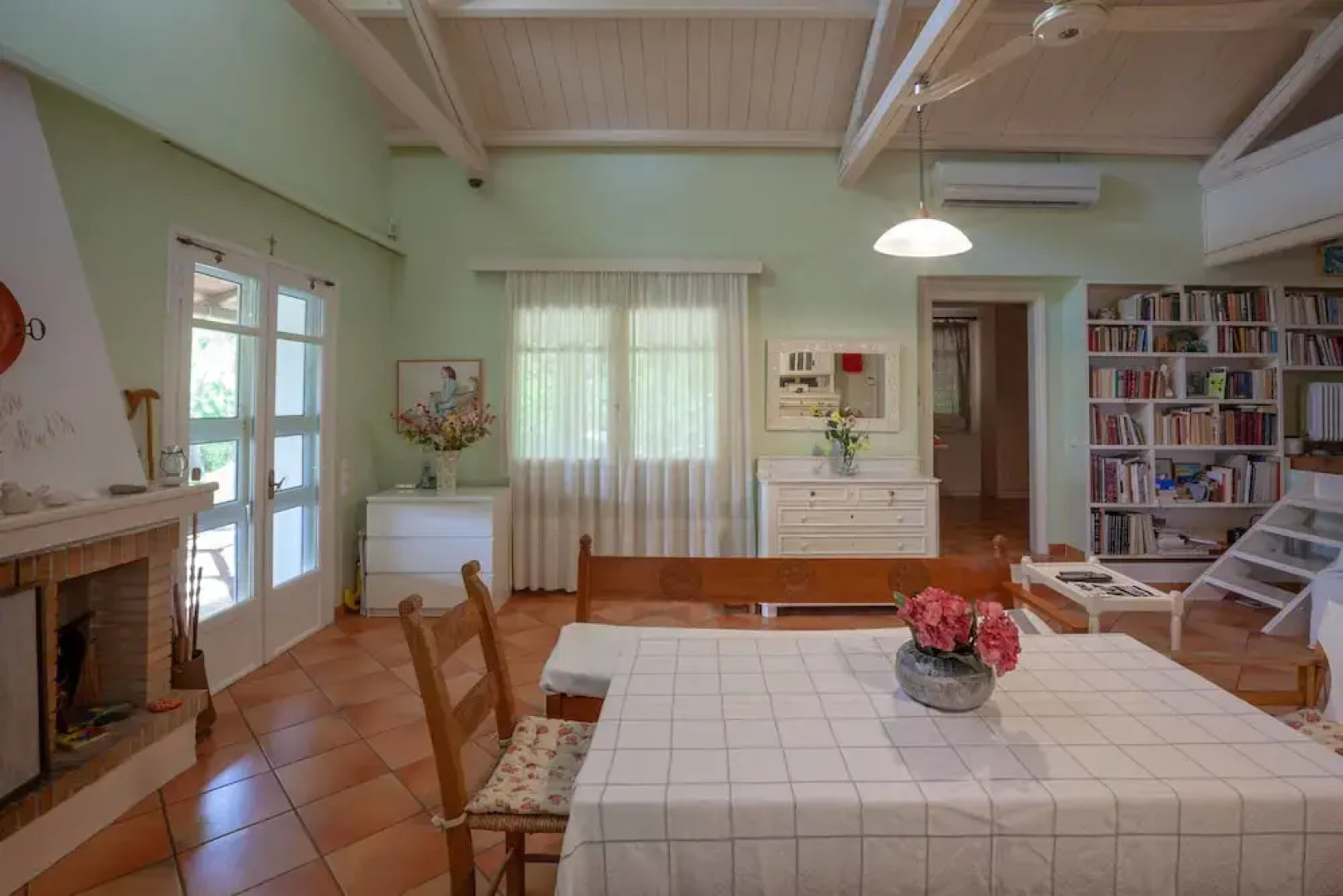 Beautiful mini eco farmhouse