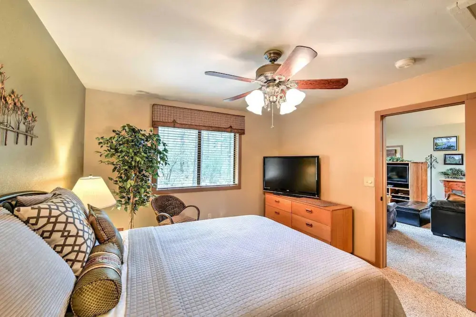 Relax Fireside! Peaceful Forest Haven in Prescott