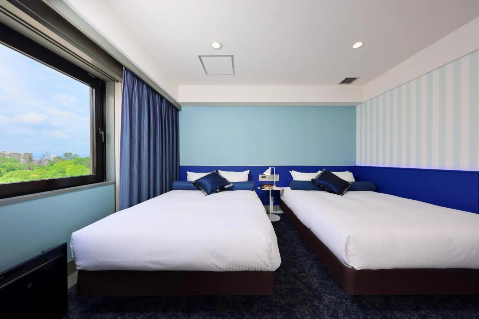 MINAMISENRI Crystal Hotel