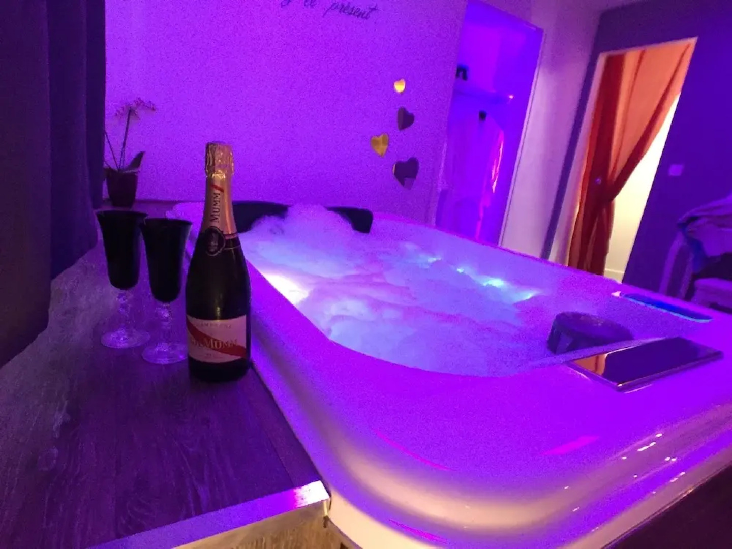 Domaine des 3 Chateaux - Suite Cupidon