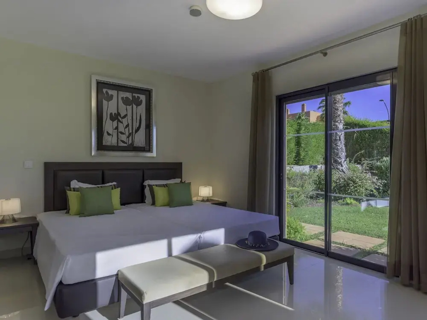 Spacious Villa in Alcantarilha With Private Swimming Pool