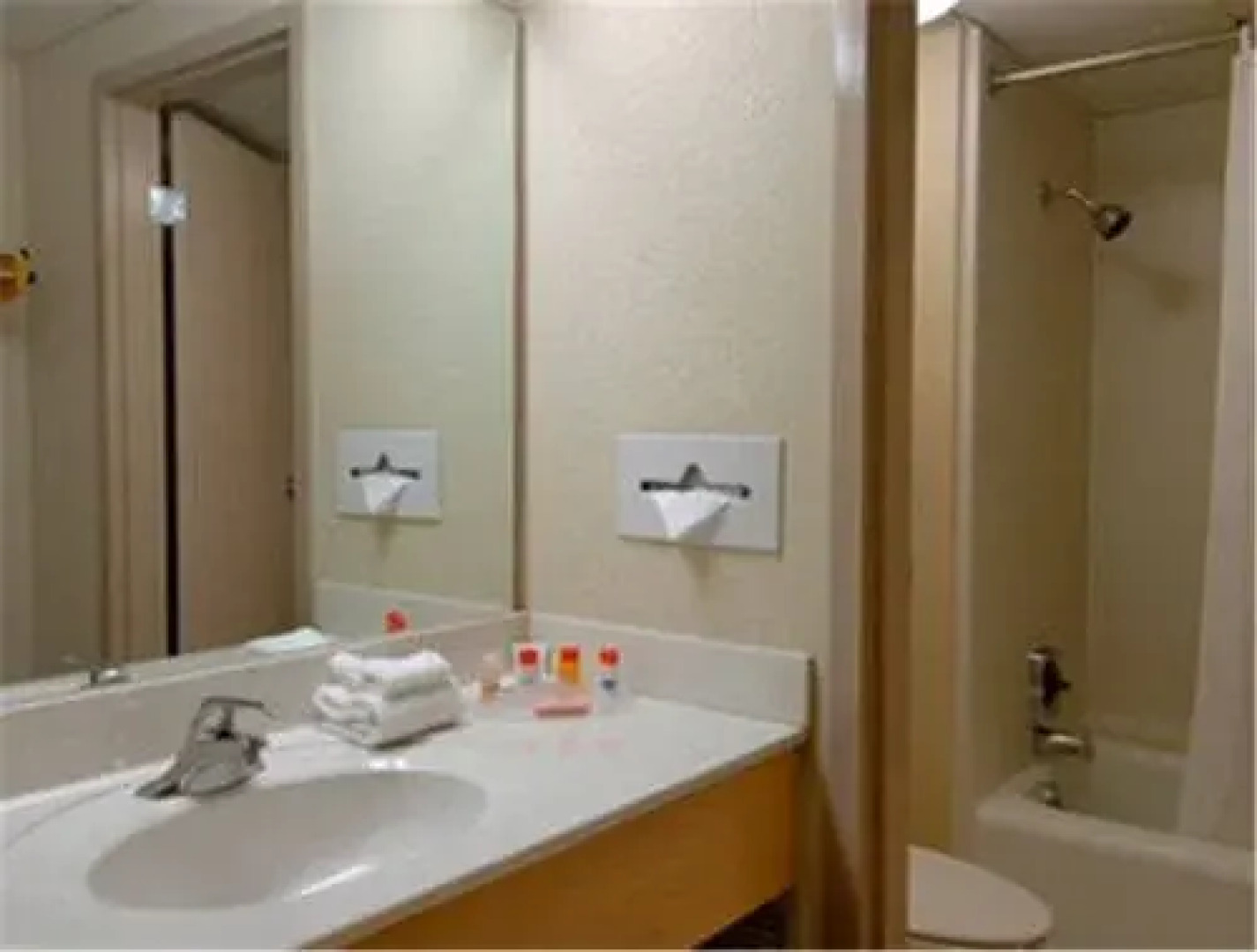 Howard Johnson Plaza