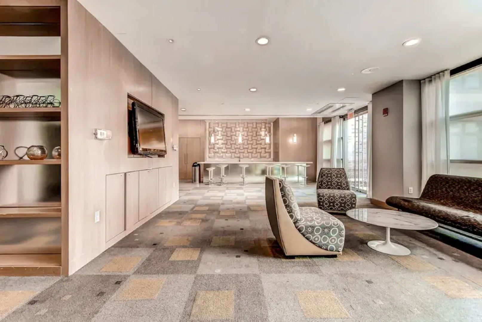 Global Luxury Suites at Kendall Square