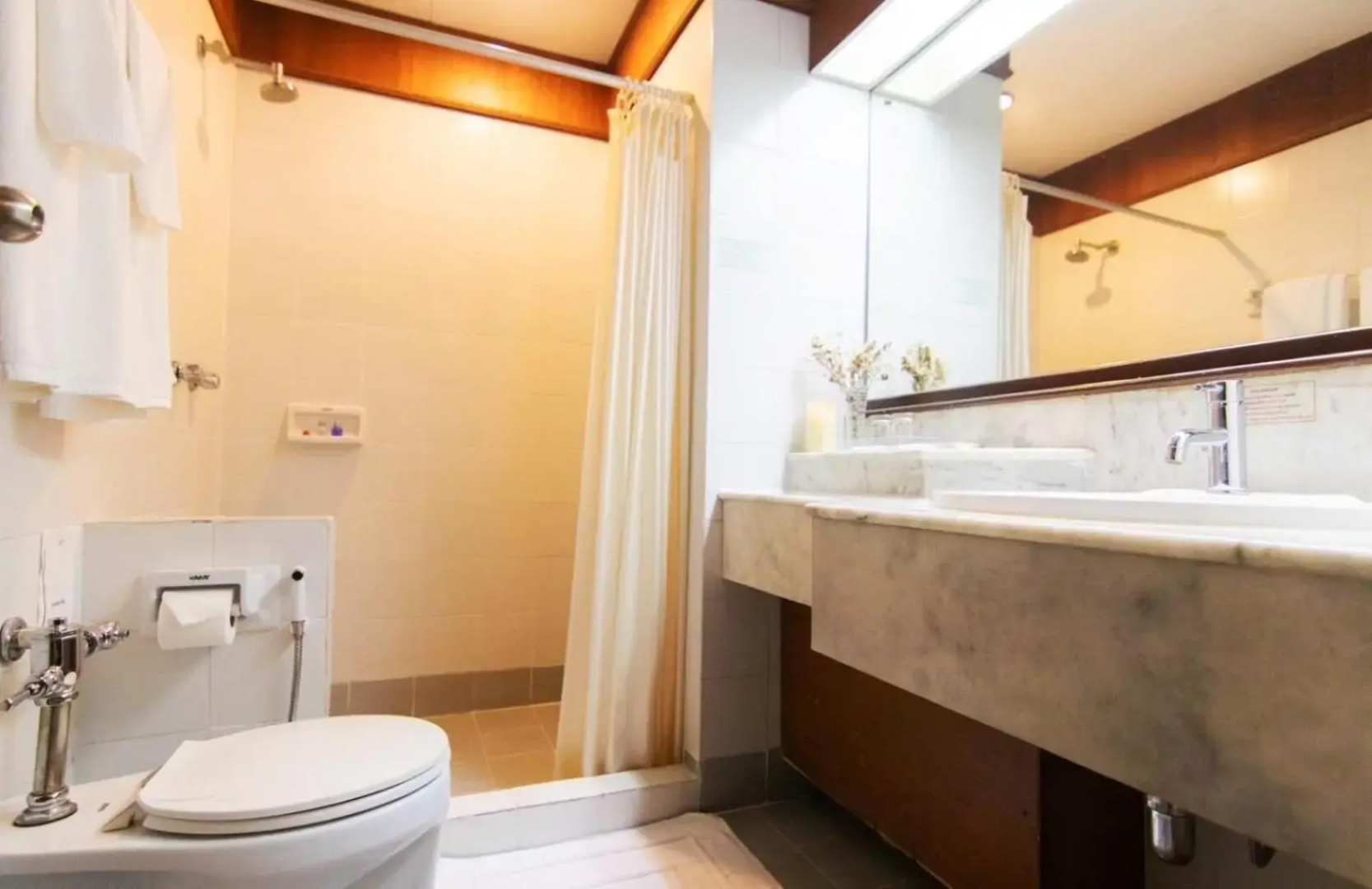 Tohsang Heritage Ubon Hotel