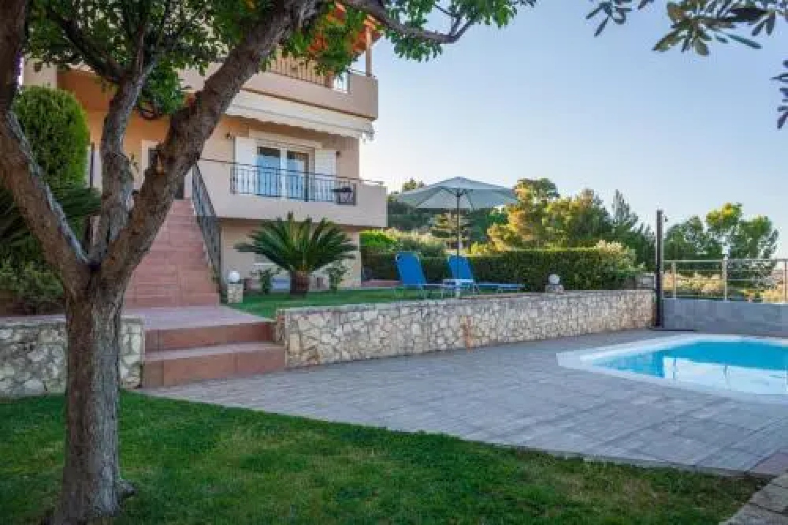 Panorama TraditionalHouse