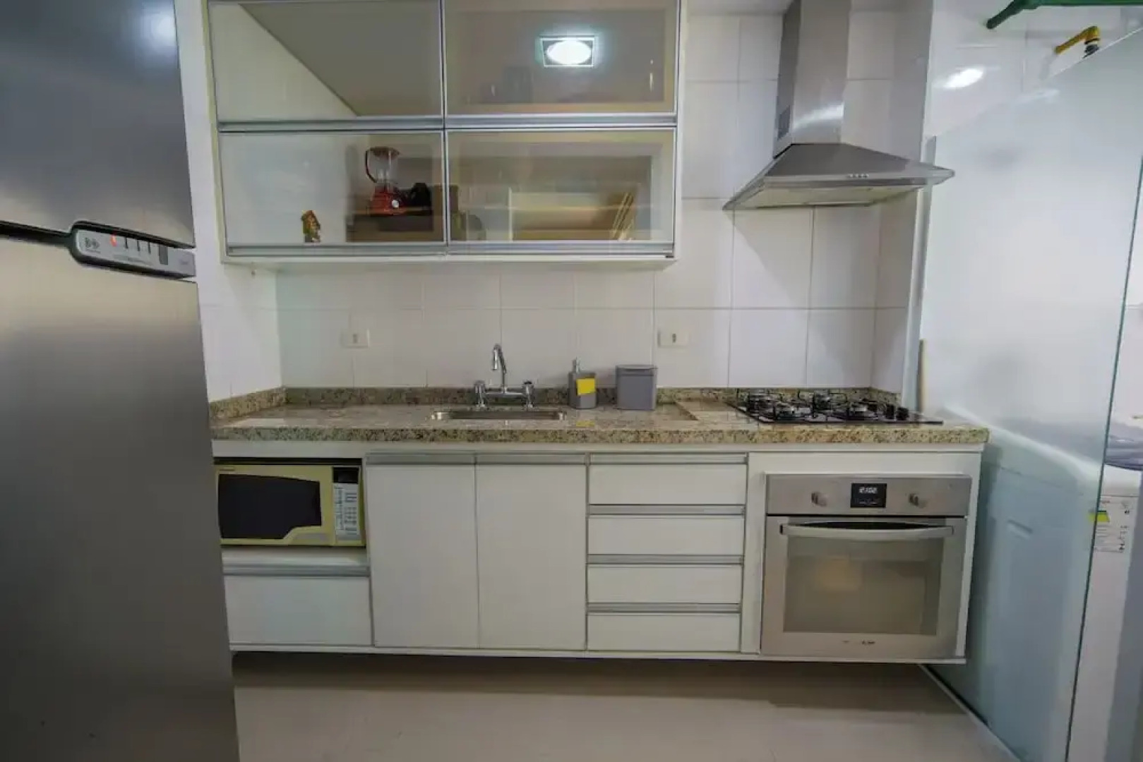 Apto pet Friendly c Churrasqueira a 100m da Praia