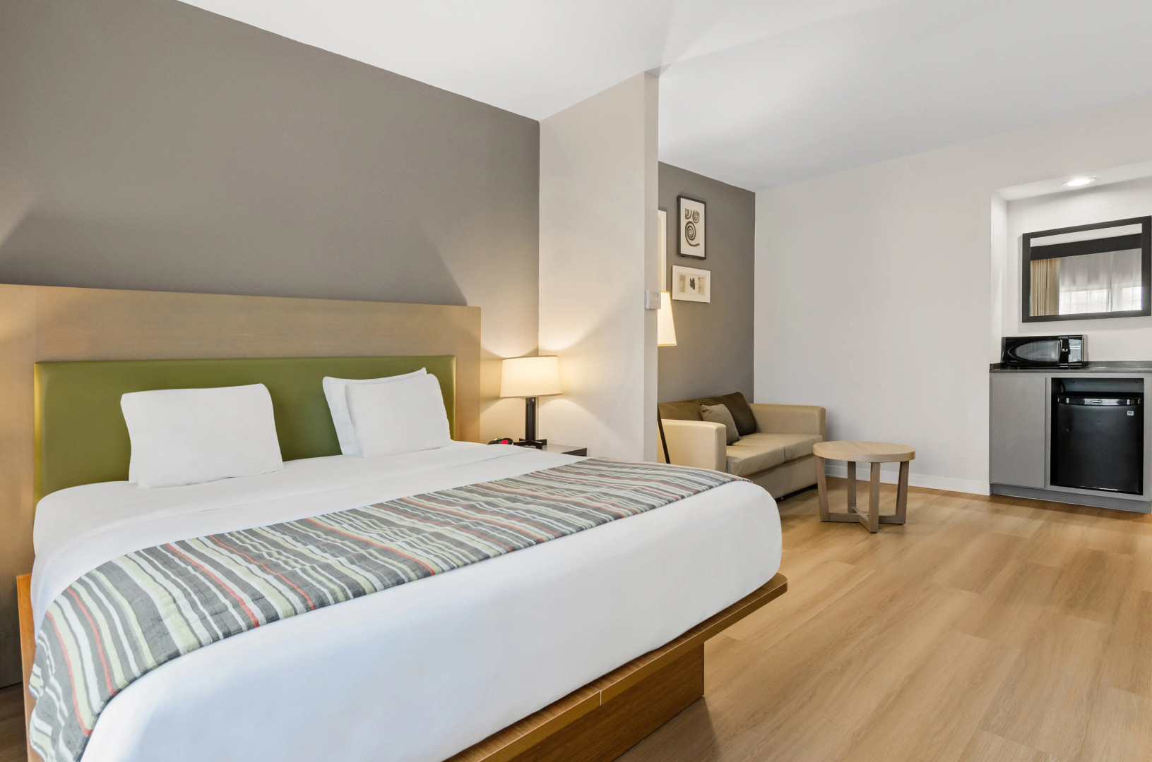 Country Inn & Suites by Radisson, Roanoke, VA