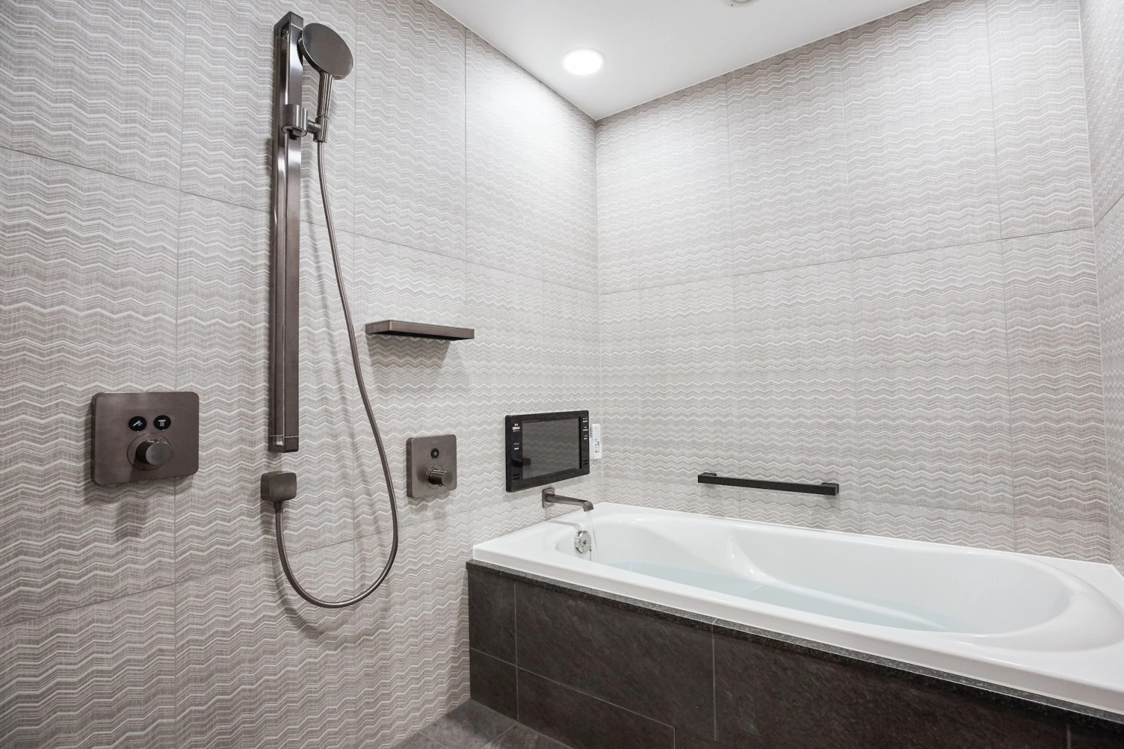 The Royal Park Canvas - Osaka Kitahama