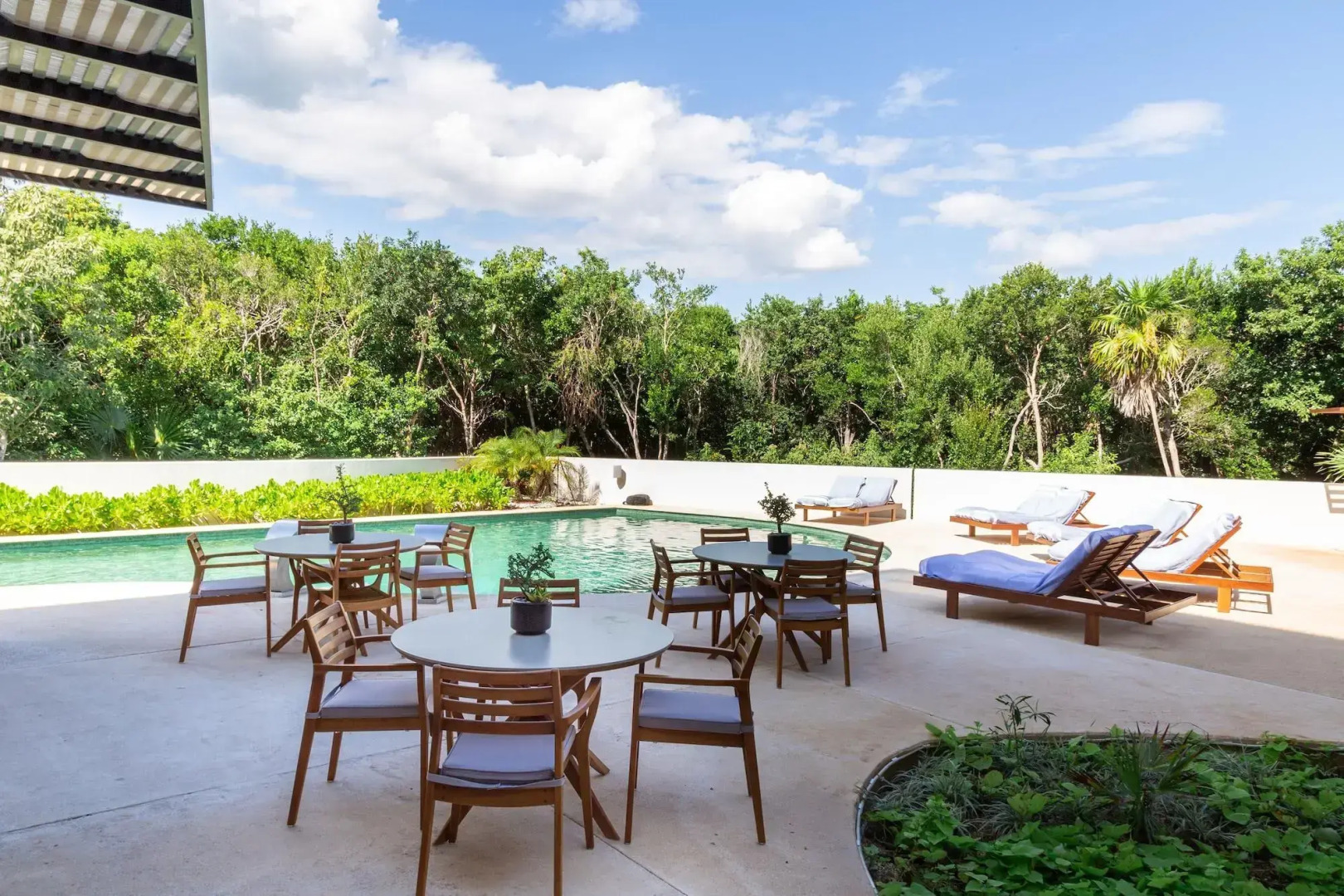 Fabulous & Exclusive Apartments With Sea View Pool BBQ Garden