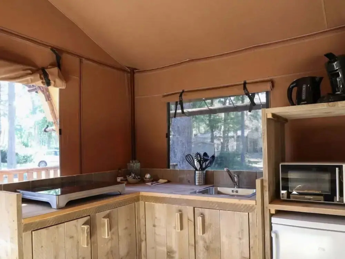 Cozy Tent Lodge With Sanitary Facilities