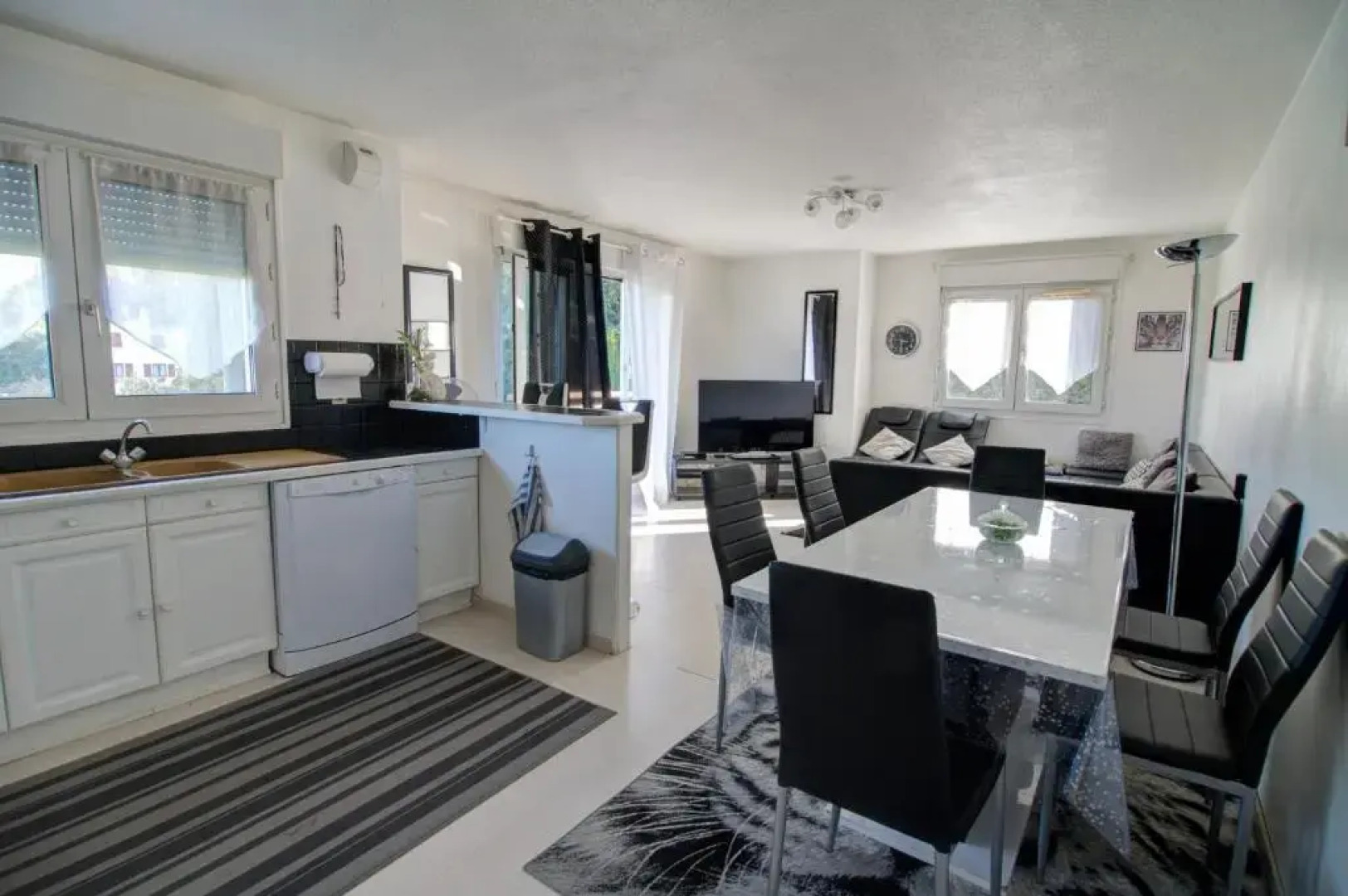 DESIGN APARTMENT Near GENEVA