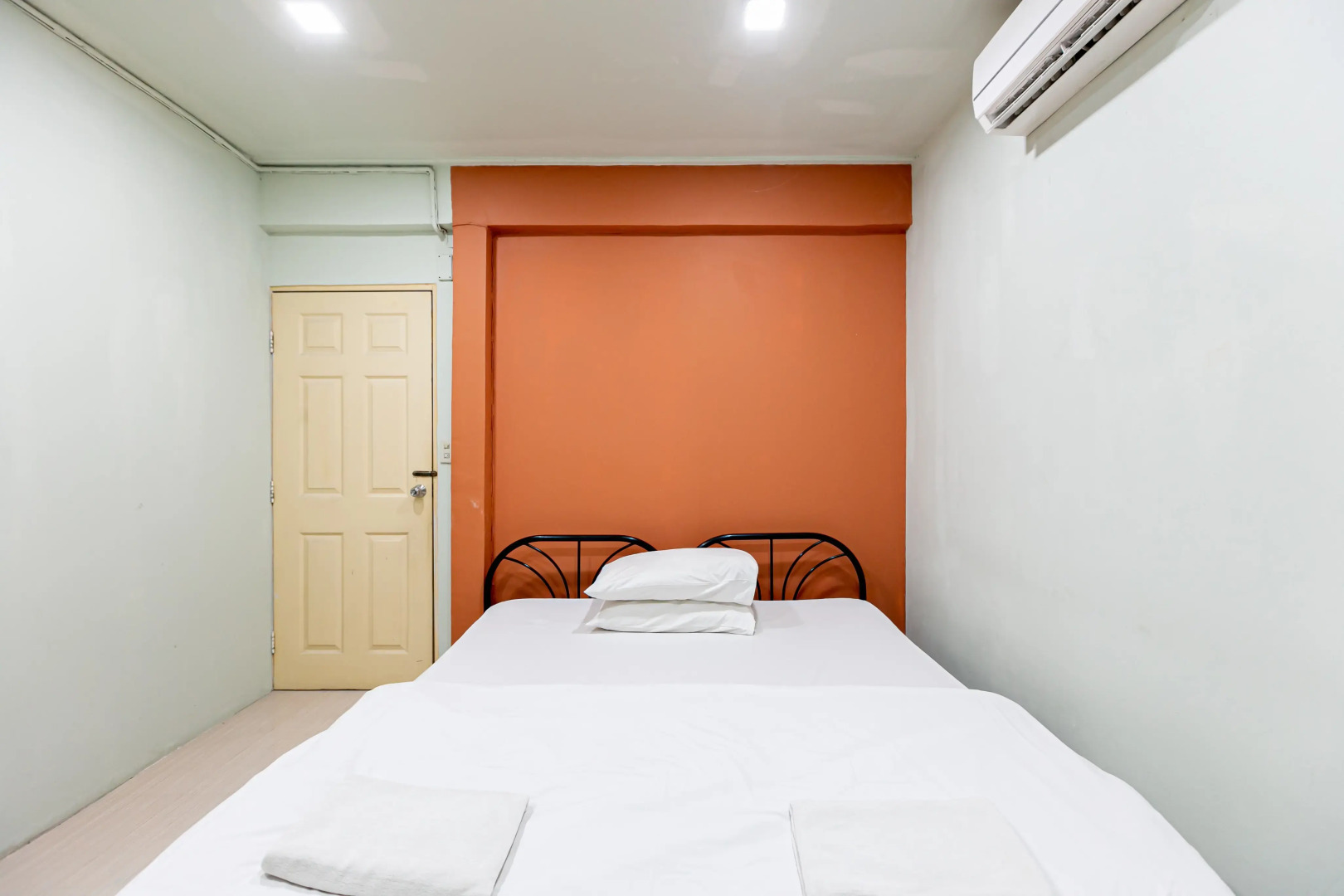 Freesia Saladaeng Silom Apartments