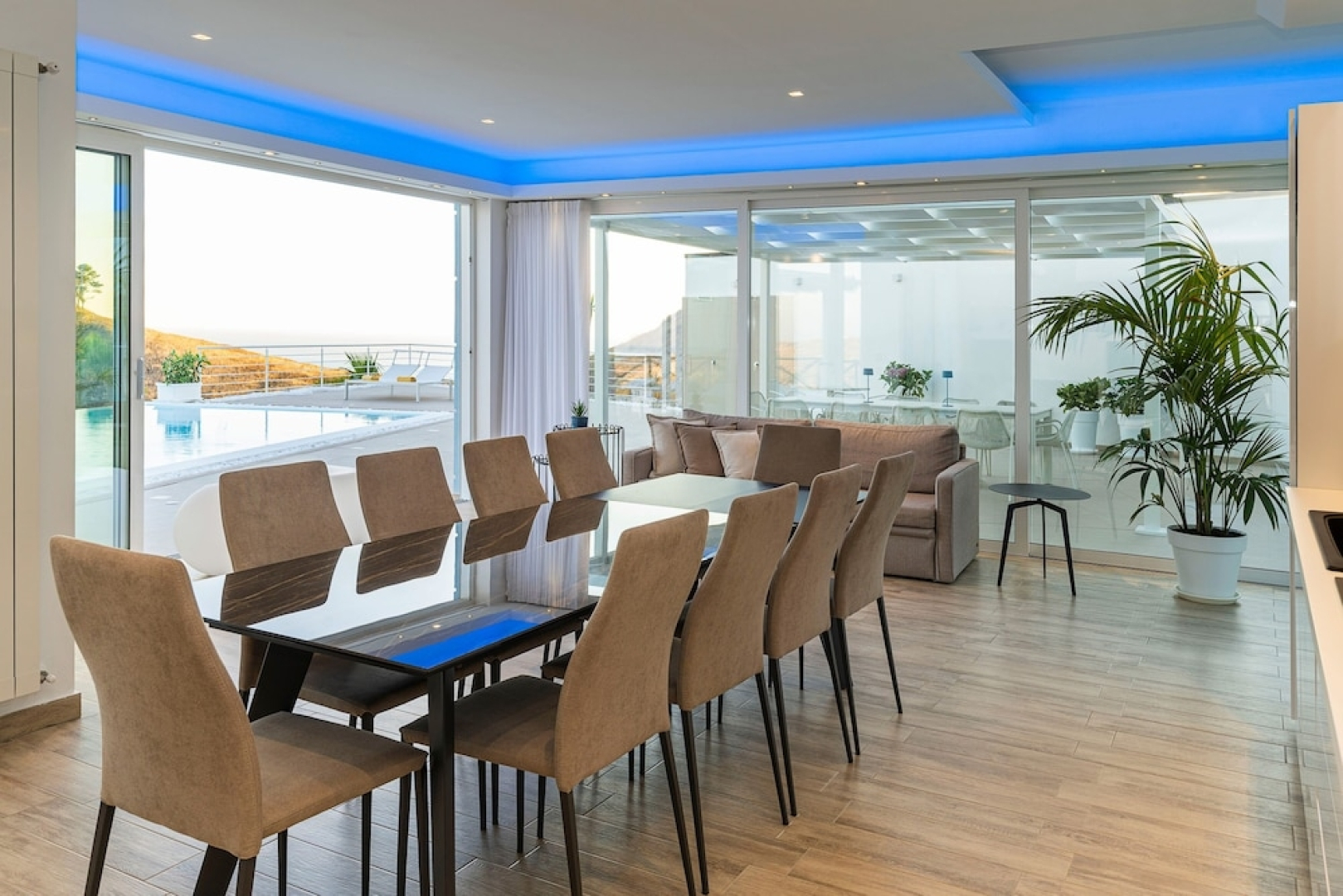 Splendid Villa With Exclusive Jacuzzi Pool and Large Panoramic Terraces