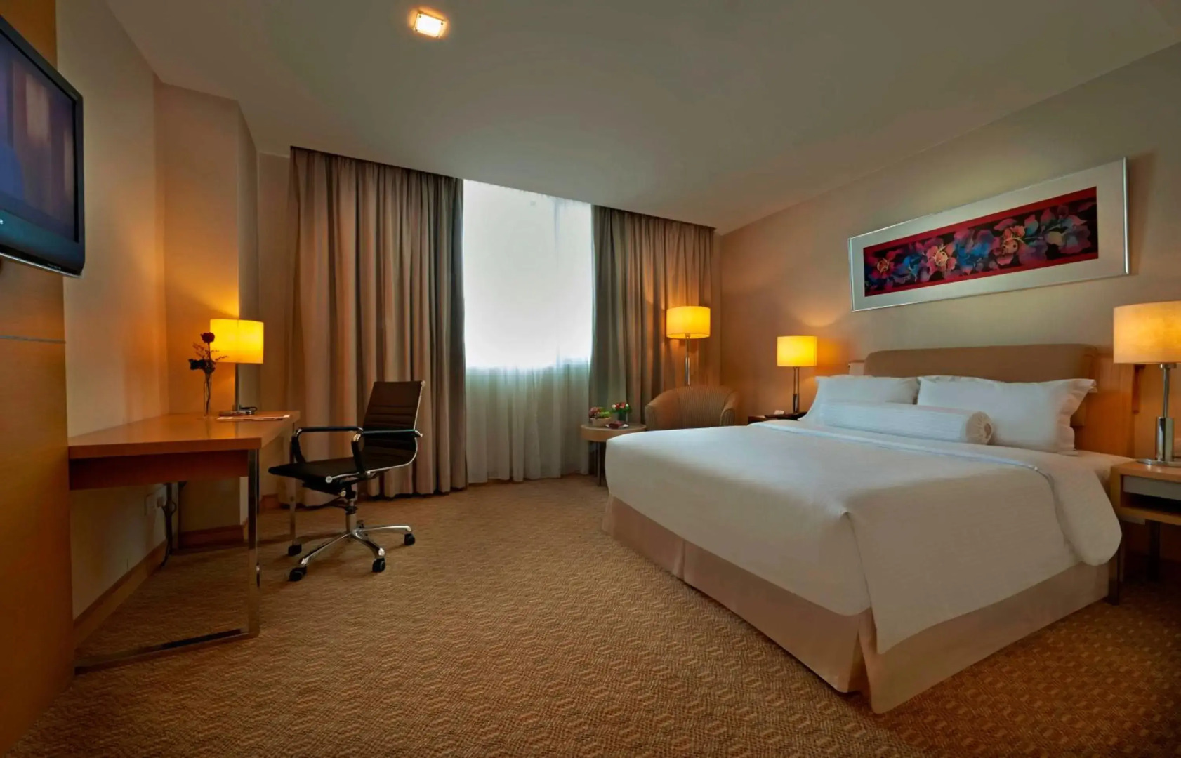 Royale Chulan The Curve