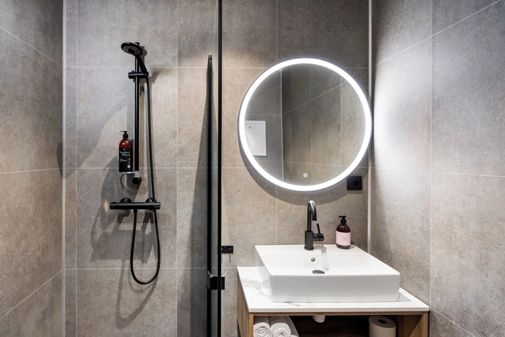 Stryn House Apartments & Hotel