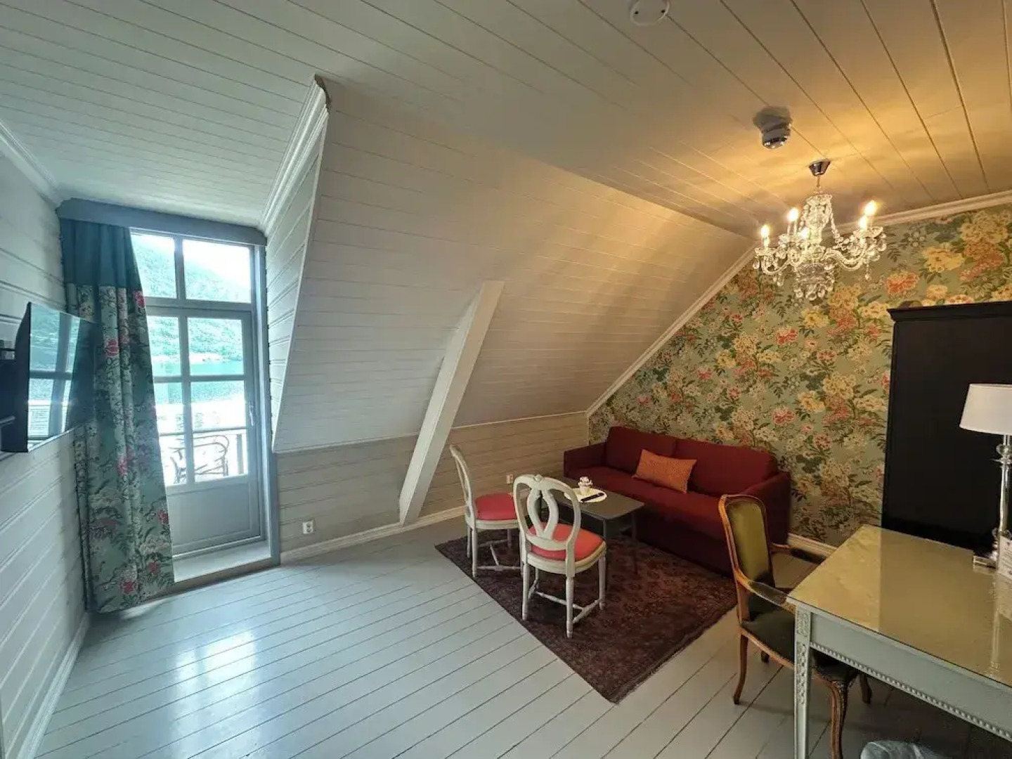 Hofslund Fjord Hotel