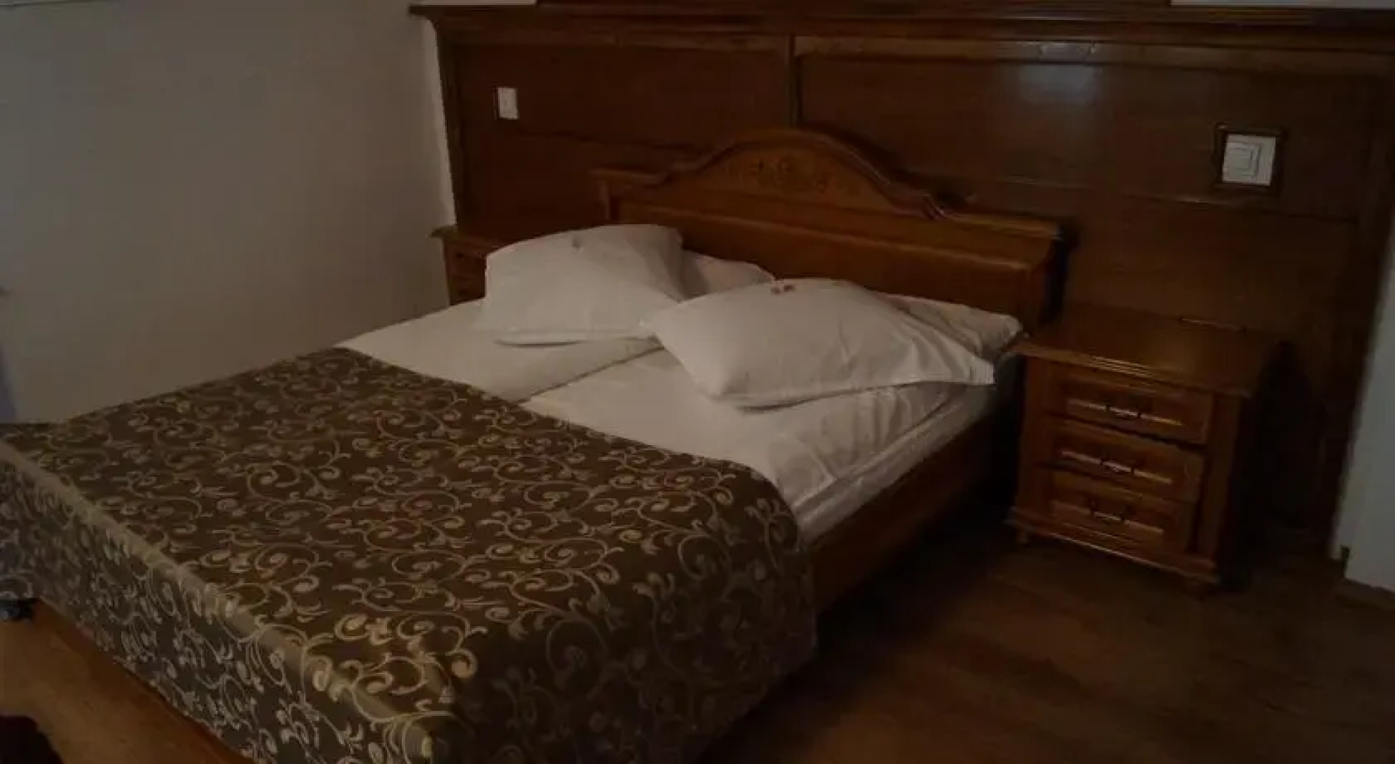 Complex Craiasa - Vila Lucica