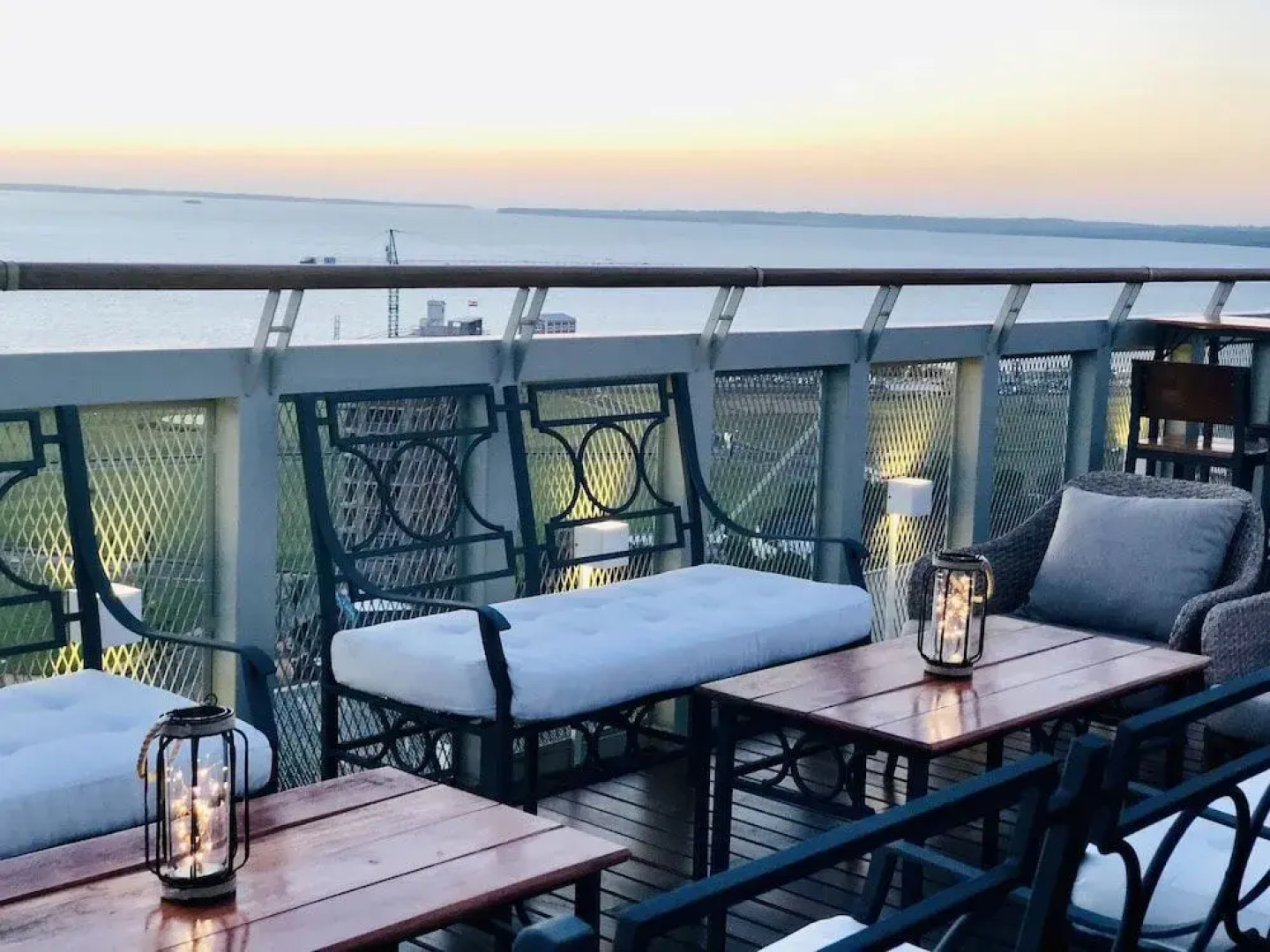 De la Trinidad Hotel